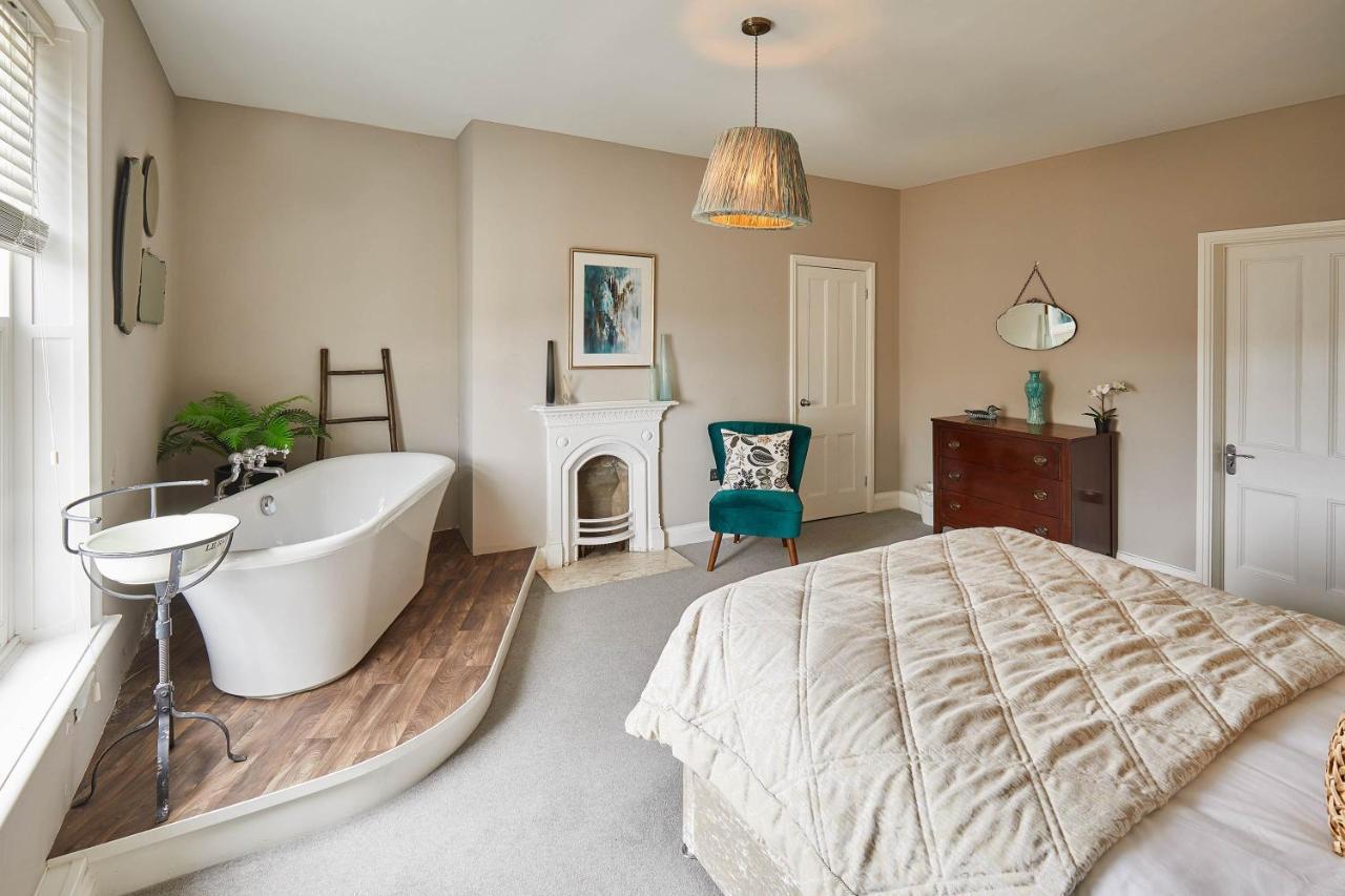 Host & Stay - One Mulgrave Place Whitby Eksteriør billede