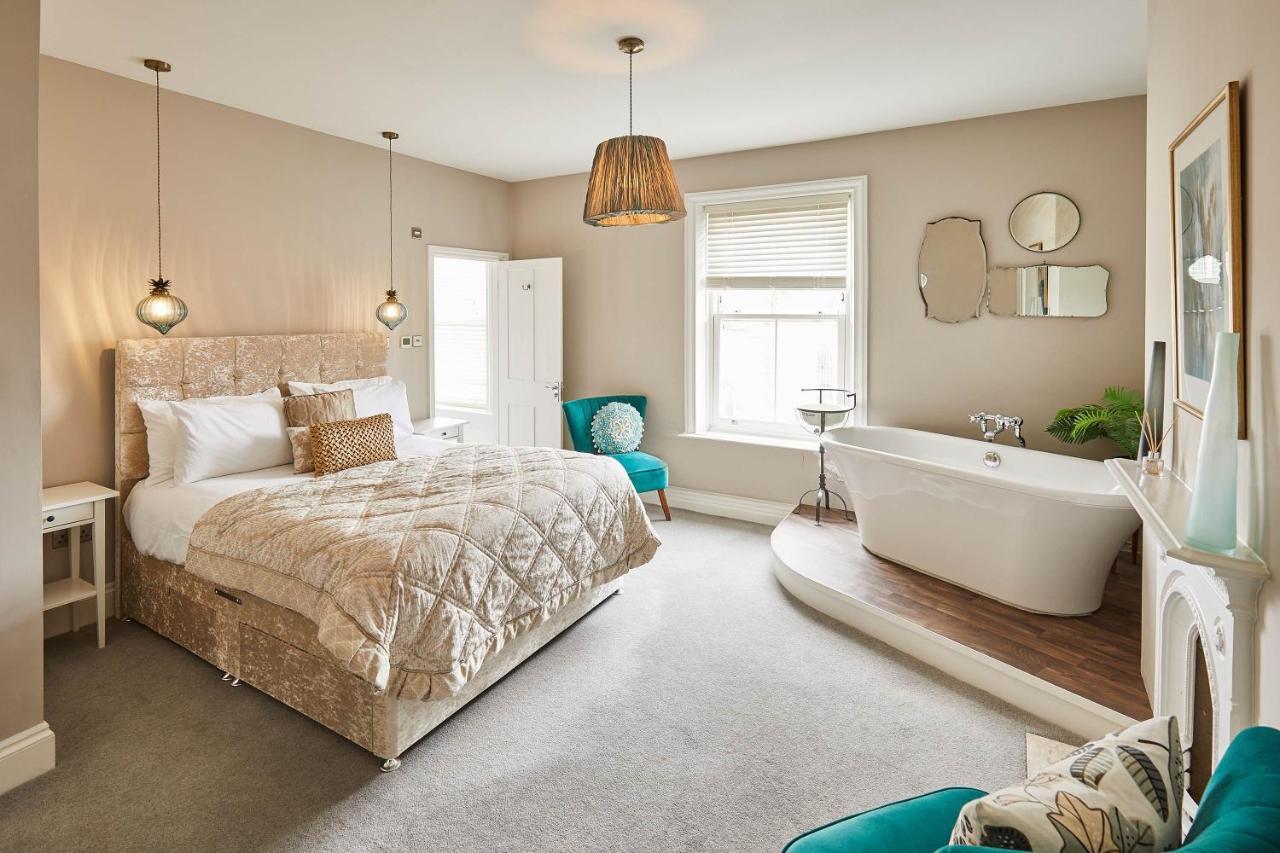 Host & Stay - One Mulgrave Place Whitby Eksteriør billede